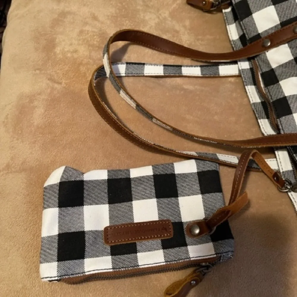 Checkered tote with leather trim including smaller bag - Picture 3 of 5